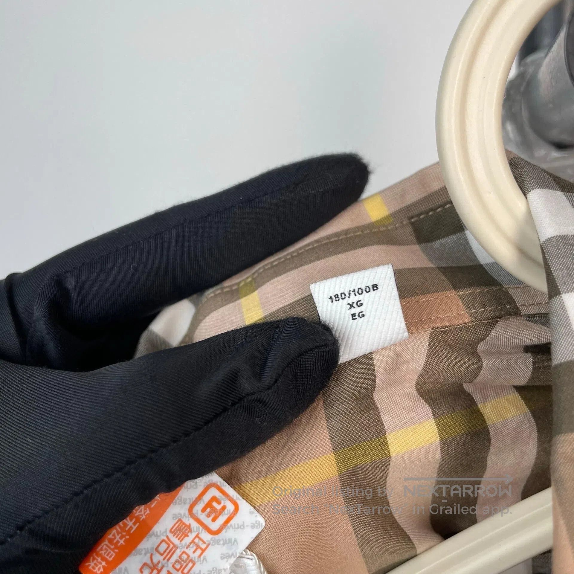 Burberry Burberry Classic Beige Plaid Short Sleeve| Size US XL / EU 56 / 4 - 6 Thumbnail