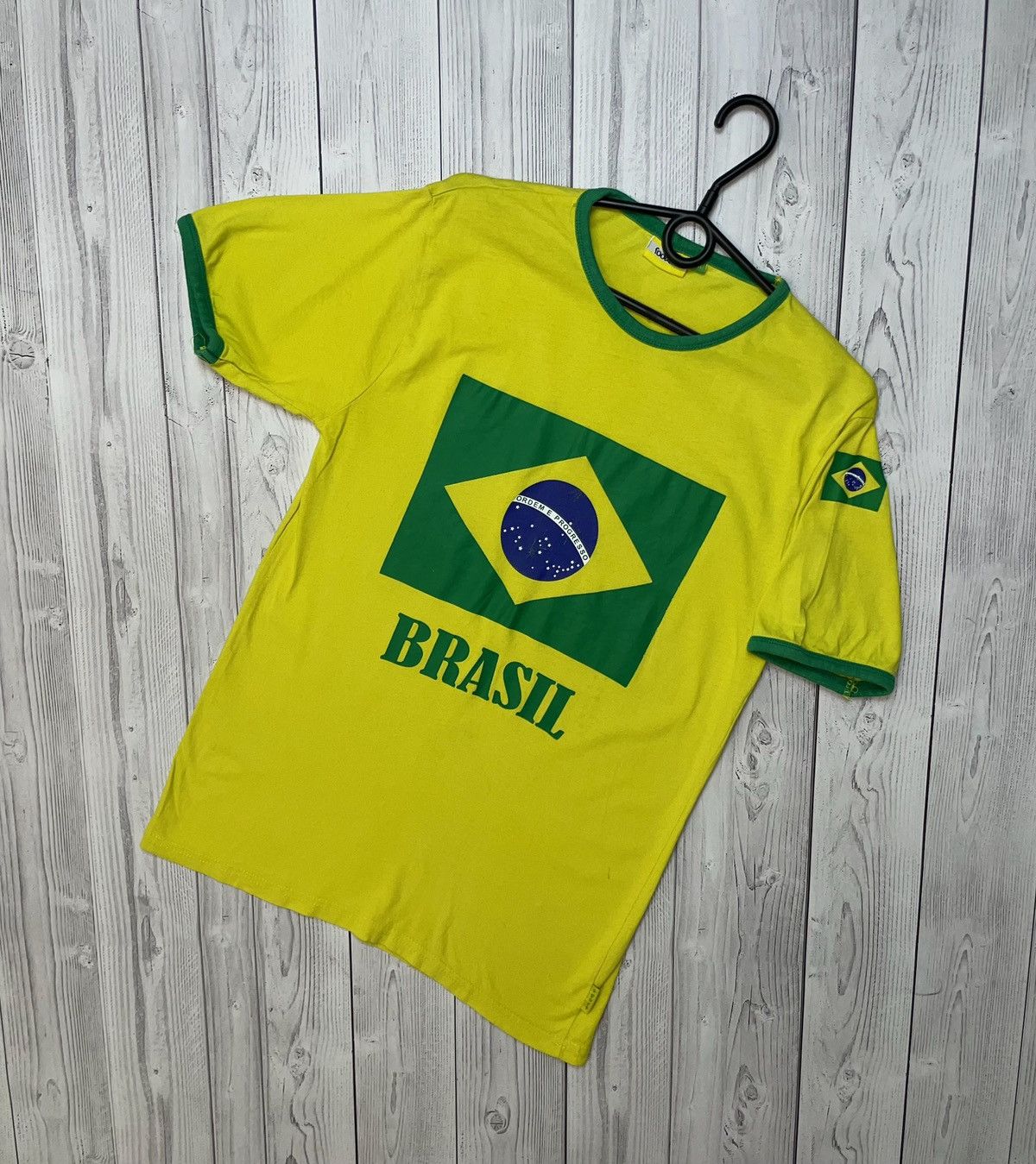 Other × Vintage Vintage Brasil big logo soccer tee yellow Brazil size M Size US M / EU 48-50 / 2 - 1 Thumbnail