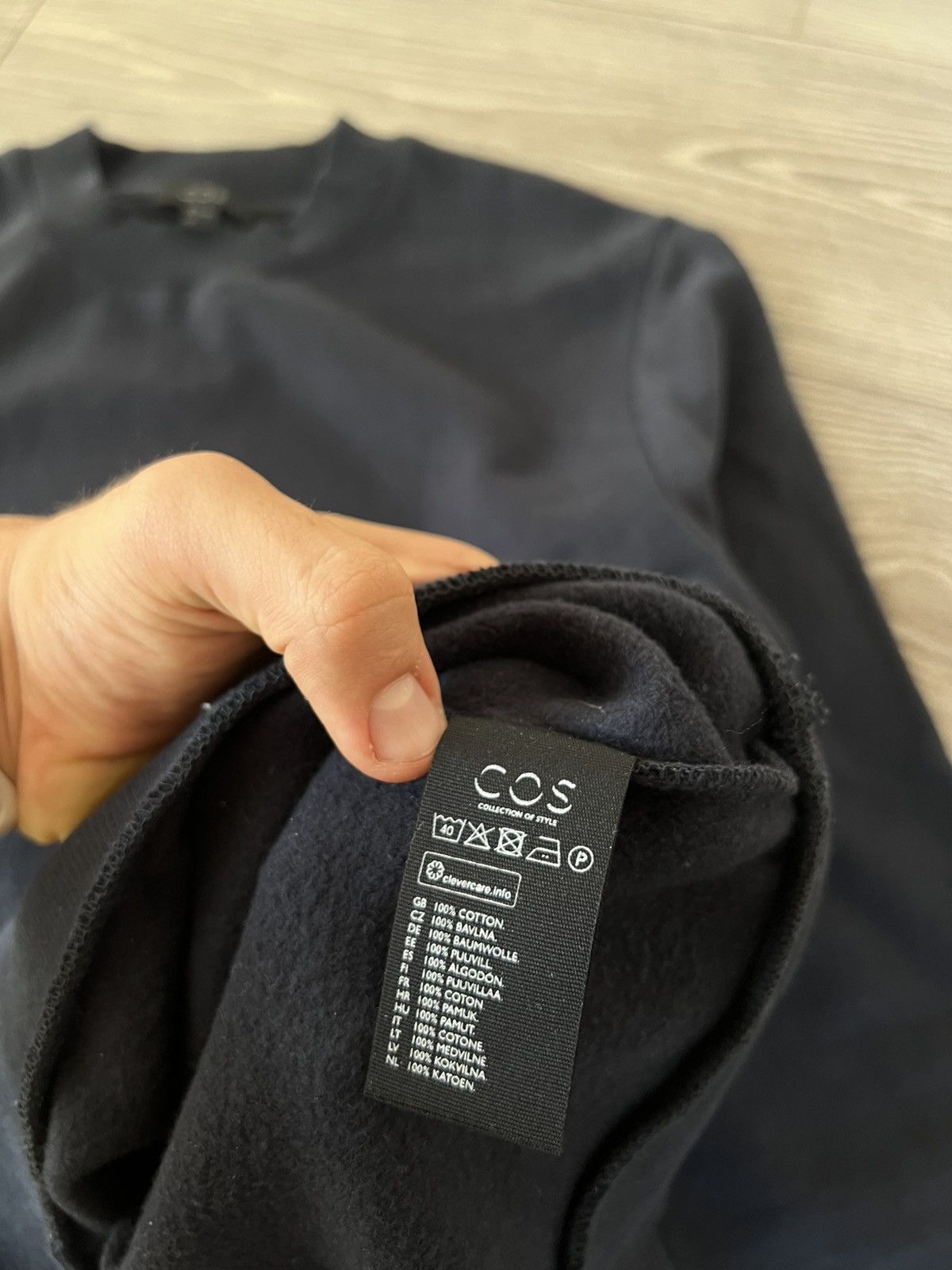 Cos ‼️COS Classic Old Money Crew Neck Sweatshirt‼️ Size US M / EU 48-50 / 2 - 16 Thumbnail