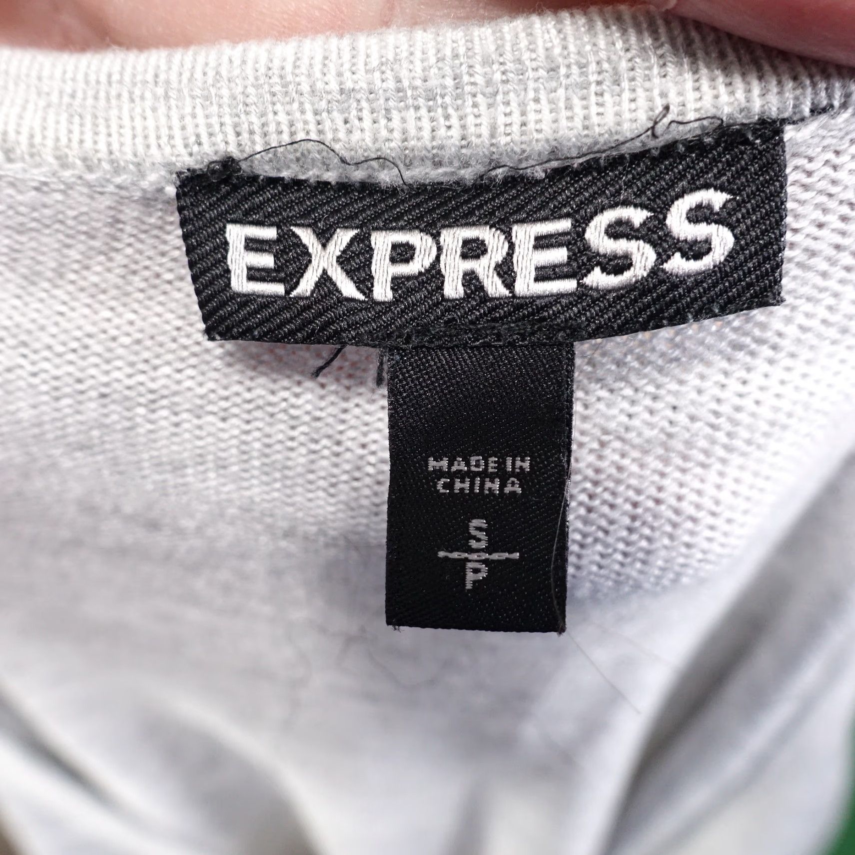 Express EXPRESS Women's Sweater Shirt Pullover Lightweight Knit S Small Gray / Gray Light Rayon Pullover Sweater 90s? Size S / US 4 / IT 40 - 6 Thumbnail