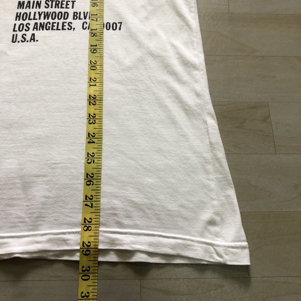 Santa Cruz Skateboards Vintage Skater Park TShirt Size US L / EU 52-54 / 3 - 7 Thumbnail