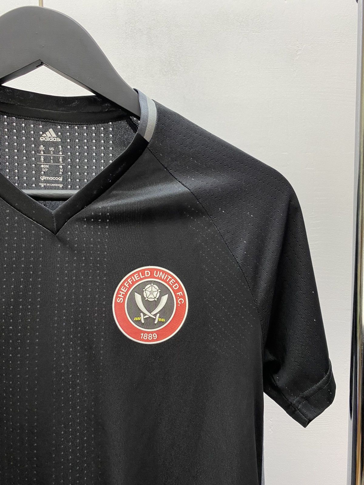 Puma × Vintage Adidas Sheffield United Training Soccer Jersey Football Size US S / EU 44-46 / 1 - 8 Thumbnail