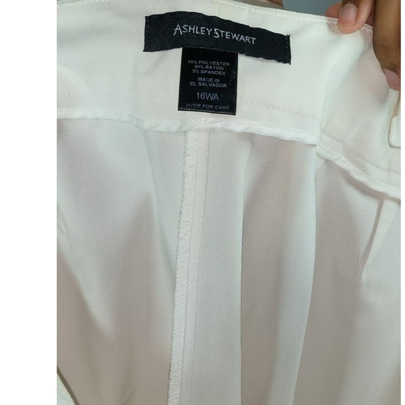 Other Ashley Stewart White Bermuda Shorts Size 16WA Size 38" / US 16 / IT 52 - 3 Thumbnail