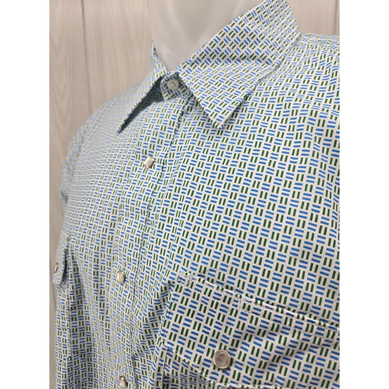 Wrangler VINTAGE Wrangler Shirt Men XL Green Blue Geometric Wrancher Long Sleeve Pearl Snap Size US XL / EU 56 / 4 - 2 Thumbnail