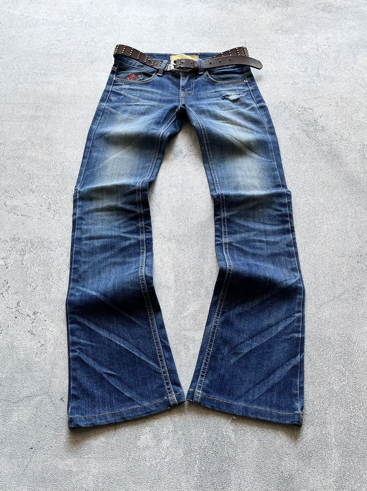 Tornado Mart 2000s LOOK AT ME COCA COLA FADED FLARE JEAN Size US 28 / EU 44 - 2 Thumbnail