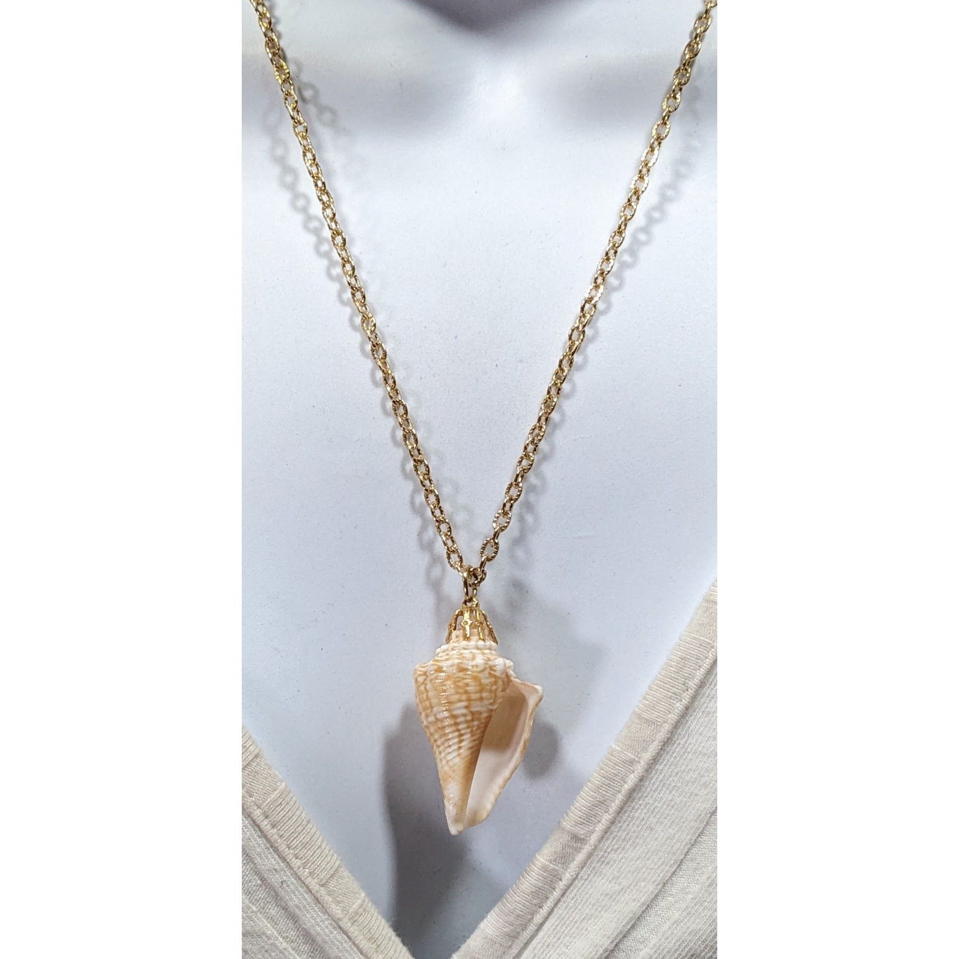 Other Mermaidcore Genuine Seashell Pendant Necklace Size ONE SIZE - 4 Thumbnail