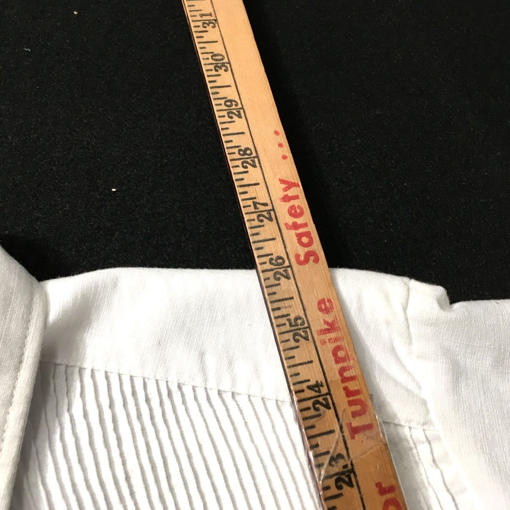 Vintage UKRAINIAN LOOK Shirt Mens 38 Ivory Linen Cuban Embroidered Camp POCKET Shirt Mens 38 Ivory Linen Cuban Embroidered Camp POCKET Size US M / EU 48-50 / 2 - 7 Thumbnail