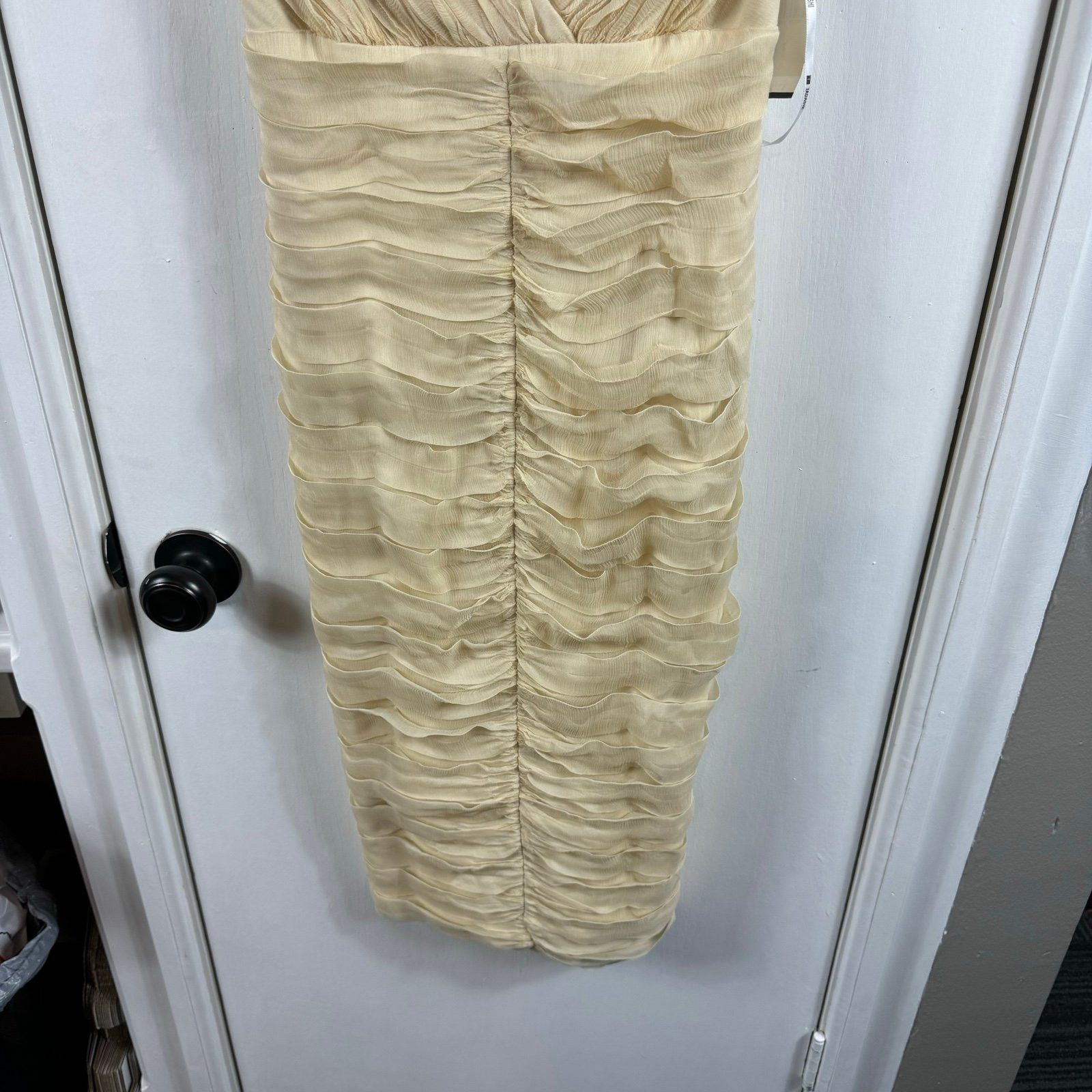 Tadashi Shoji TADASHI SHOJI VINTAGE CREAM SILK RUCHED BODYCON DRESS Size XS / US 0-2 / IT 36-38 - 3 Thumbnail