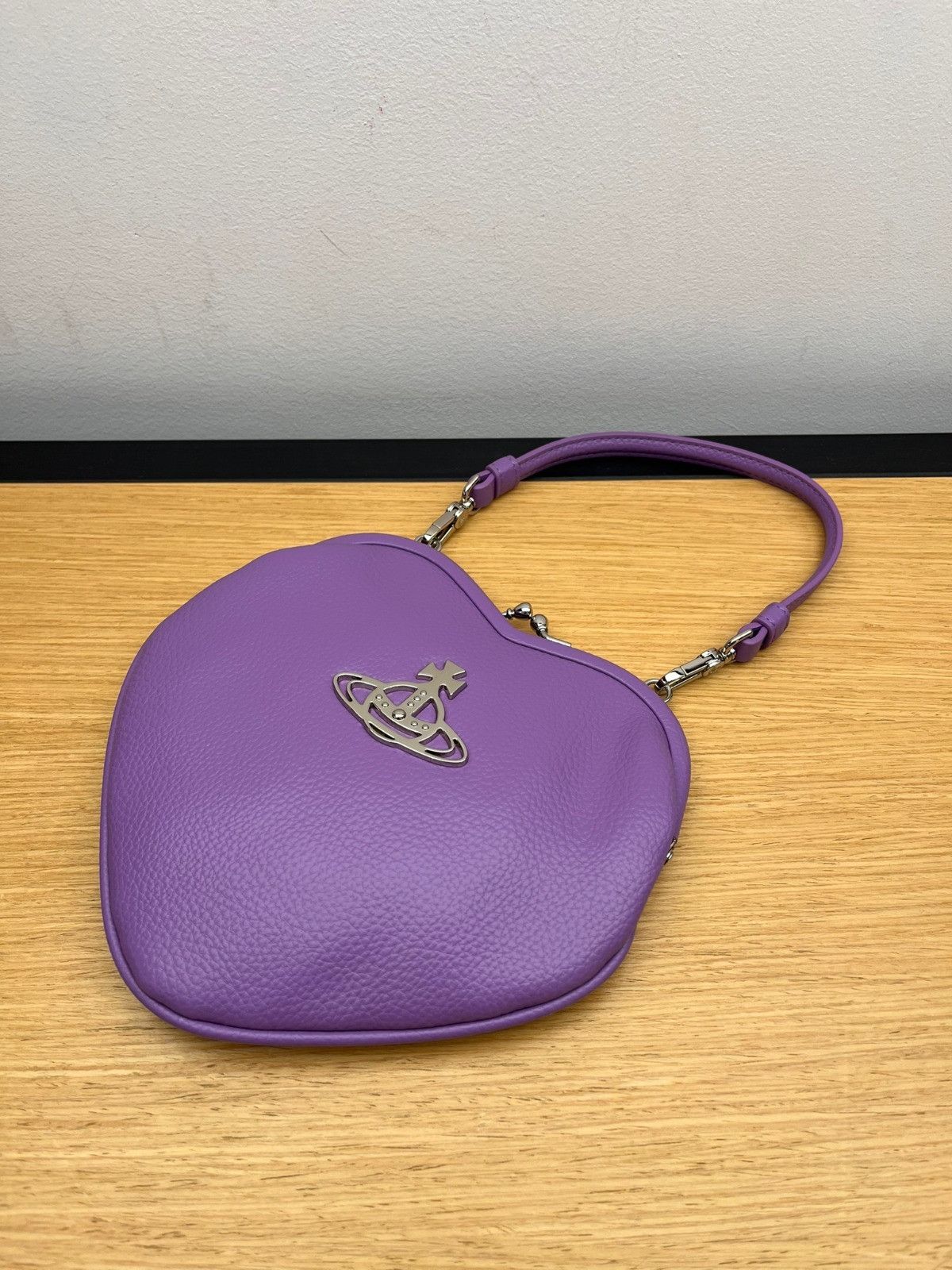 Vivienne Westwood o1f1d3z0625 Size: OS / Belle Heart Frame Purse in Purple Size ONE SIZE - 1 Preview