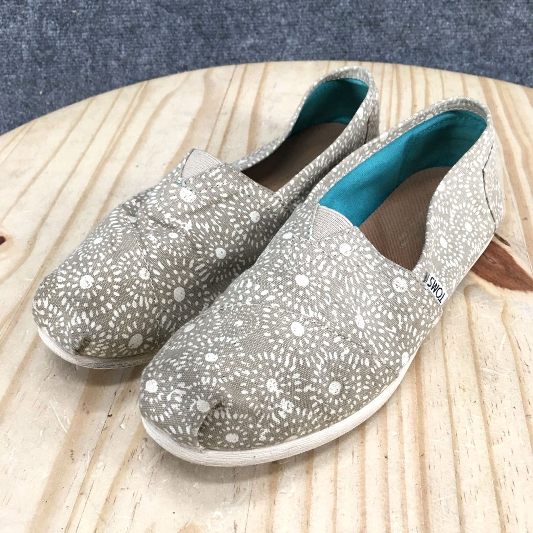 Toms TOMS Shoes Womens 8 Casual Slip-On Flats Multicolor Fabric Low Top Comfort Shoes Vol. 8 Women Slip-On Casual Flat Front White text Size M / US 6-8 / IT 42-44 - 3 Thumbnail