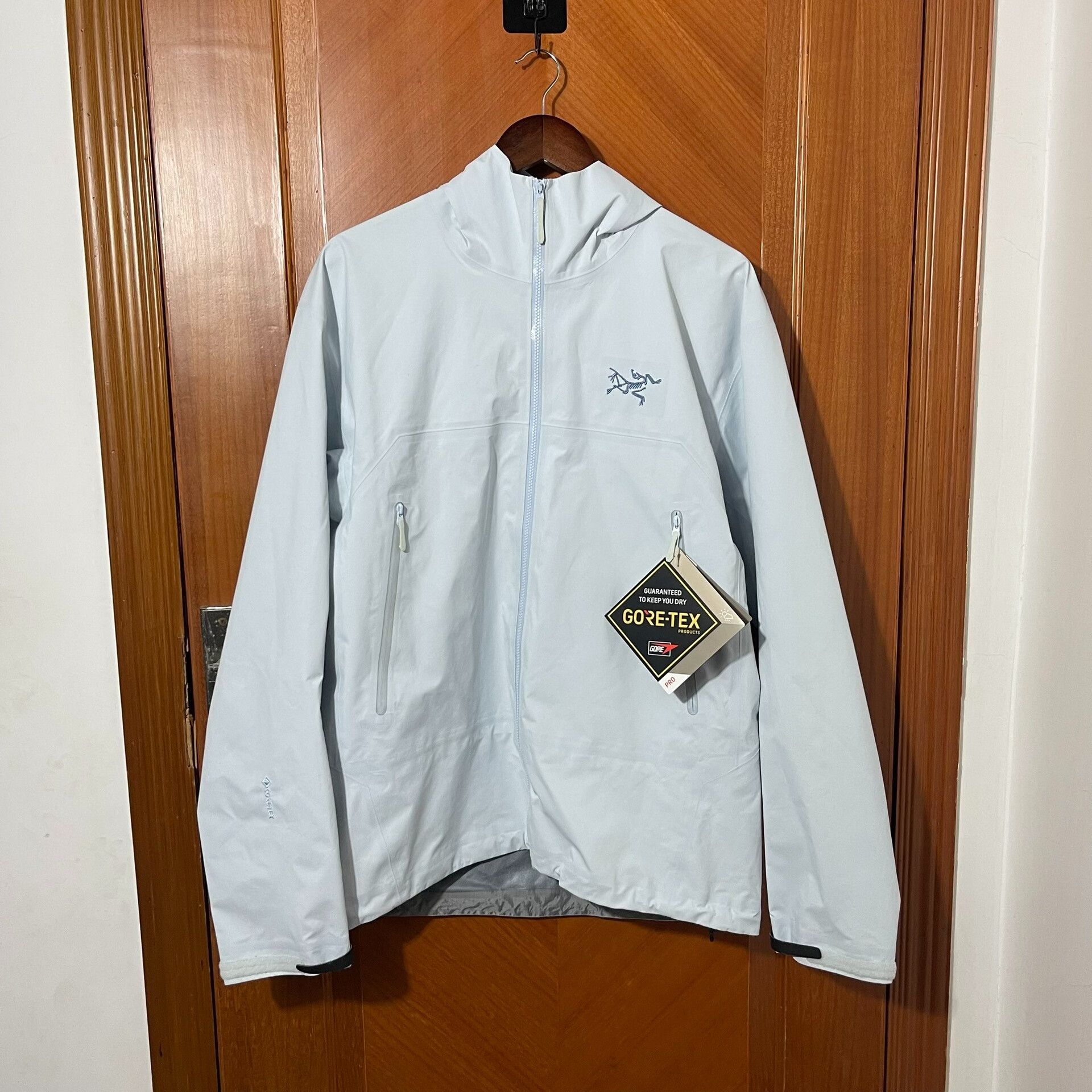 Arc'teryx Arcteryx BETA Windproof Waterproof Jacket Size US L / EU 52-54 / 3 - 1 Thumbnail