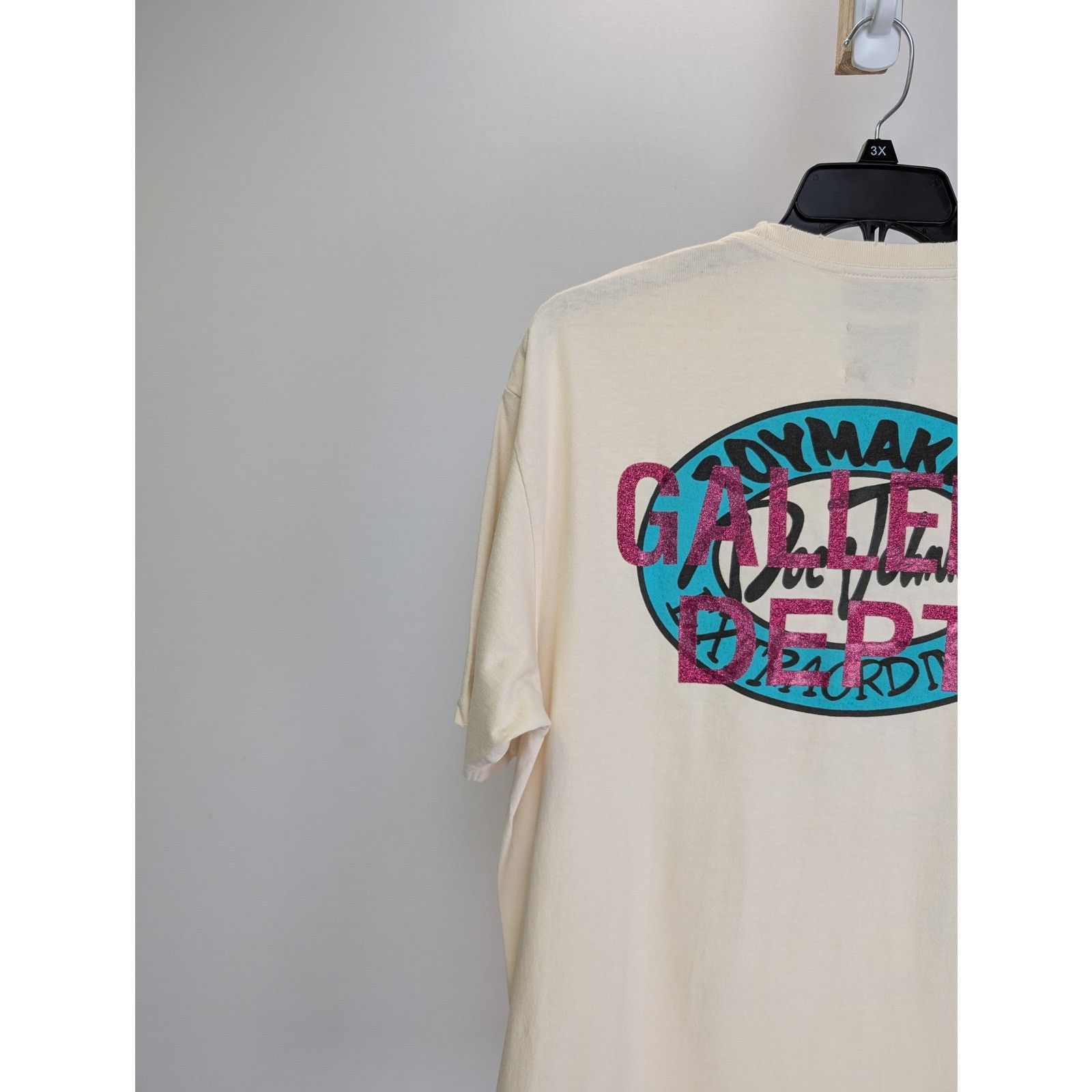 Gallery Dept. o1rshd1 " My batteries Died " Tee T-Shirt in Beige Size US XL / EU 56 / 4 - 9 Thumbnail