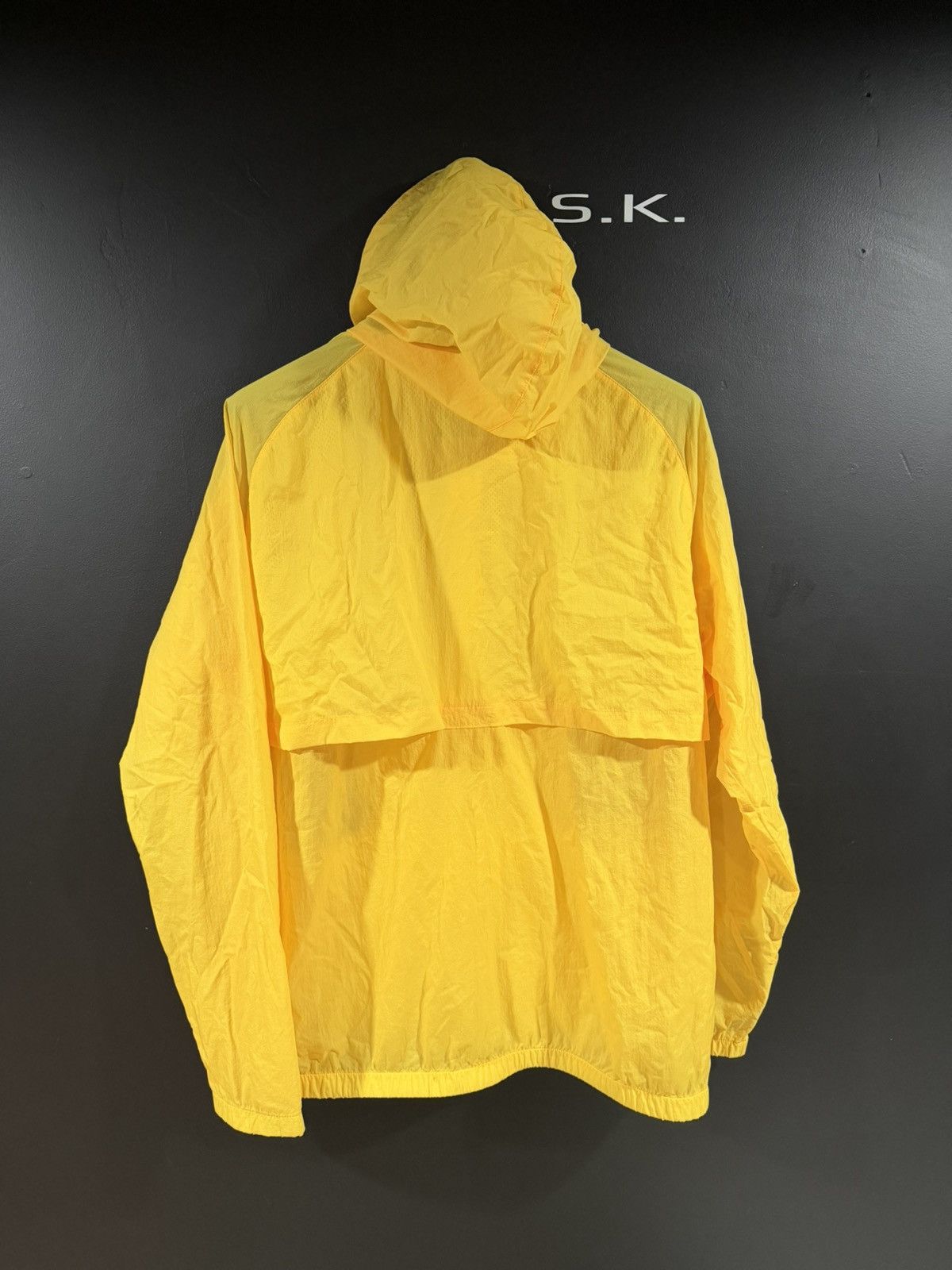 Vintage 2010s Vintage Champion Yellow Nylon Hooded Windbreaker XL Size US XL / EU 56 / 4 - 6 Thumbnail