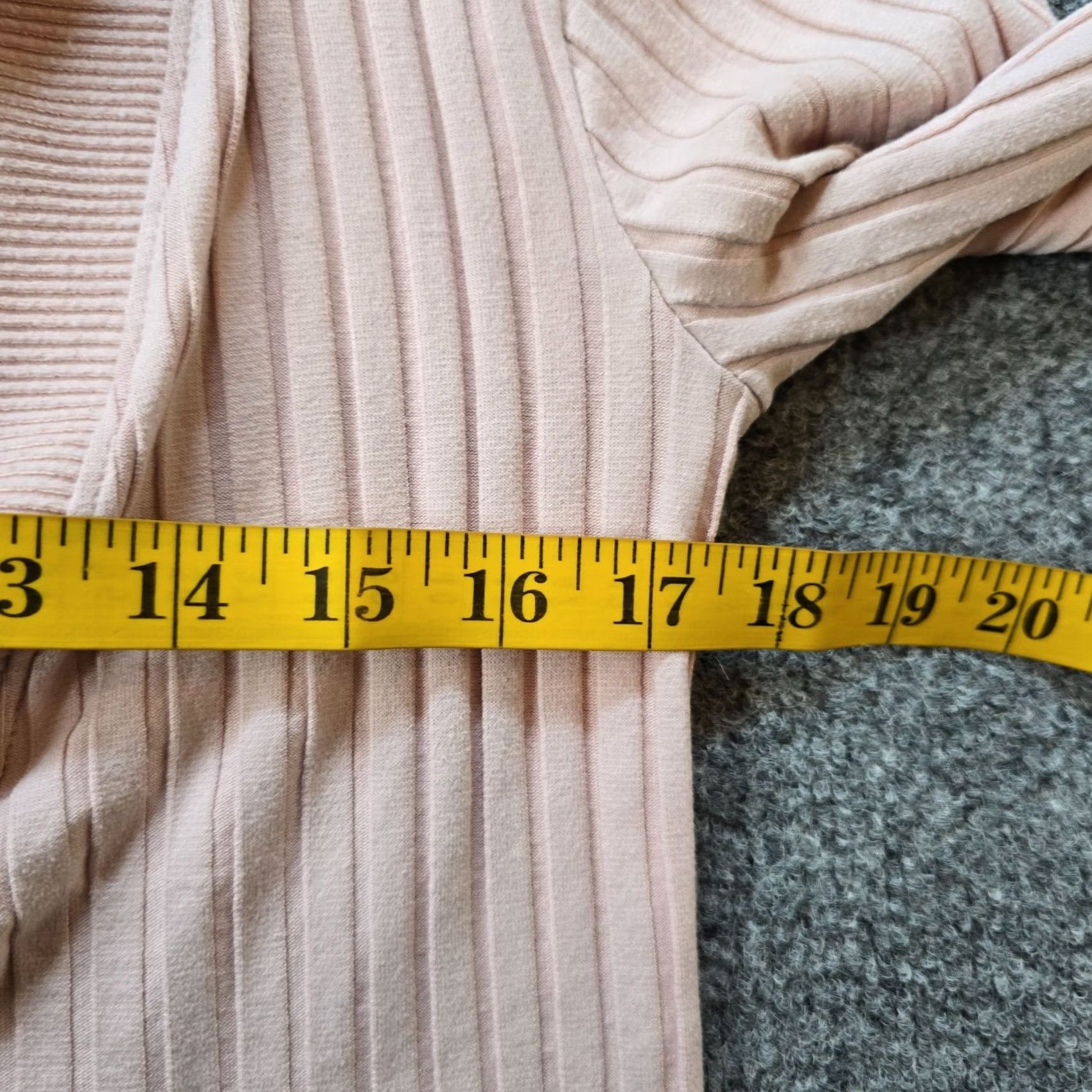 Nike Nike Top Womens Size Small Pink Ribbed Knit Yoga Collared Stretch Casual Capsule Shirt Women Small Pink Ribbed Knit Nike Top Yoga Casual Capsule Size S / US 4 / IT 40 - 5 Thumbnail