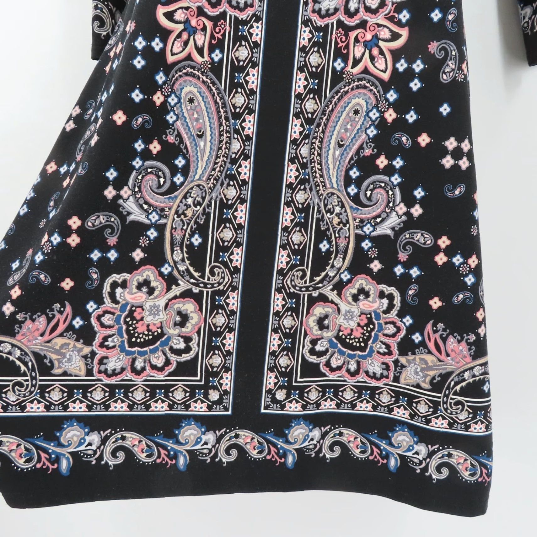 White House Black Market White House Black Market Women Small Black Pink Blue Paisley Scroll Sheath Dress Size S / US 4 / IT 40 - 4 Thumbnail