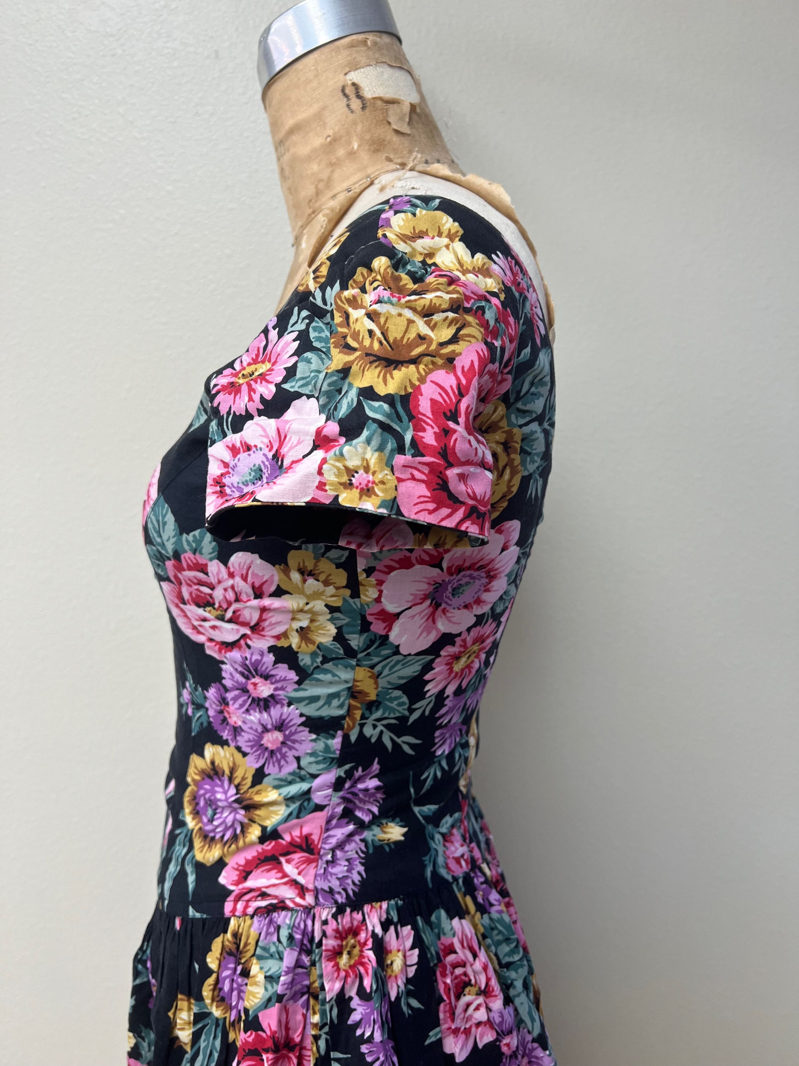 Other EUC Vintage 1980s Floral Full Skirt Black Pink Dress Medium Size M / US 6-8 / IT 42-44 - 5 Thumbnail