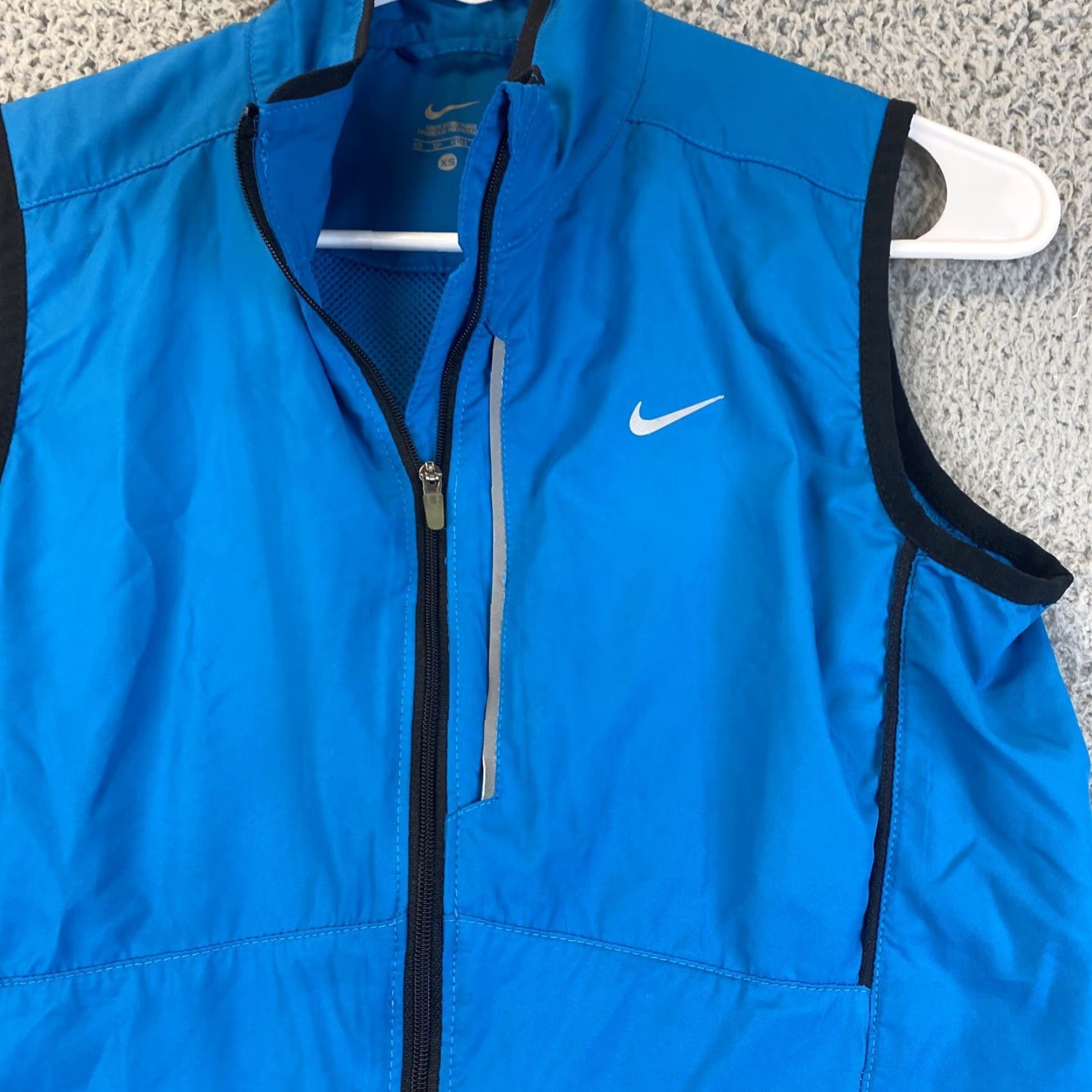 Nike Nike Vest Athletic Women Blue Sleeveless Up Collar Zip Pocket XS 70-11 USA Size XS Women Athletic Vest Size XS / US 0-2 / IT 36-38 - 2 Thumbnail