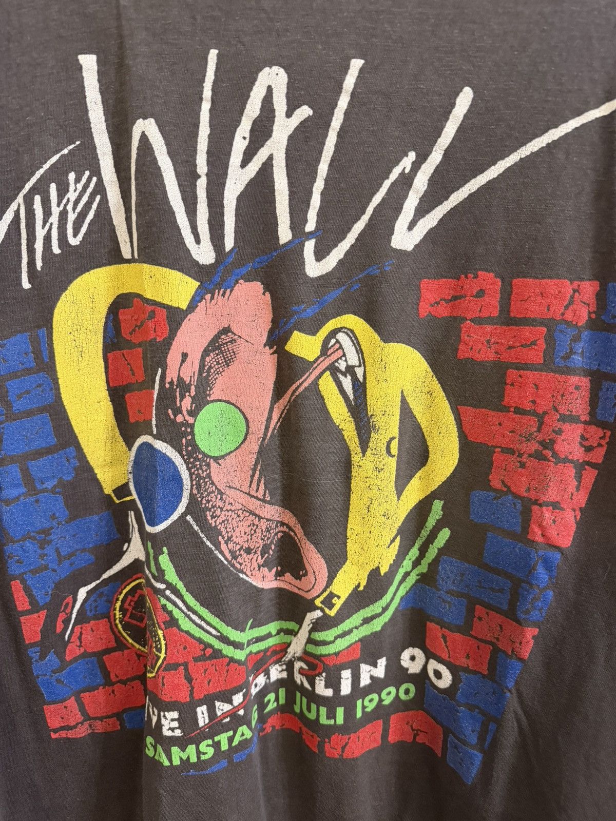 Band Tees Pink Floyd – “The Wall Live in Berlin ’90” Vintage Tee Size US L / EU 52-54 / 3 - 2 Thumbnail