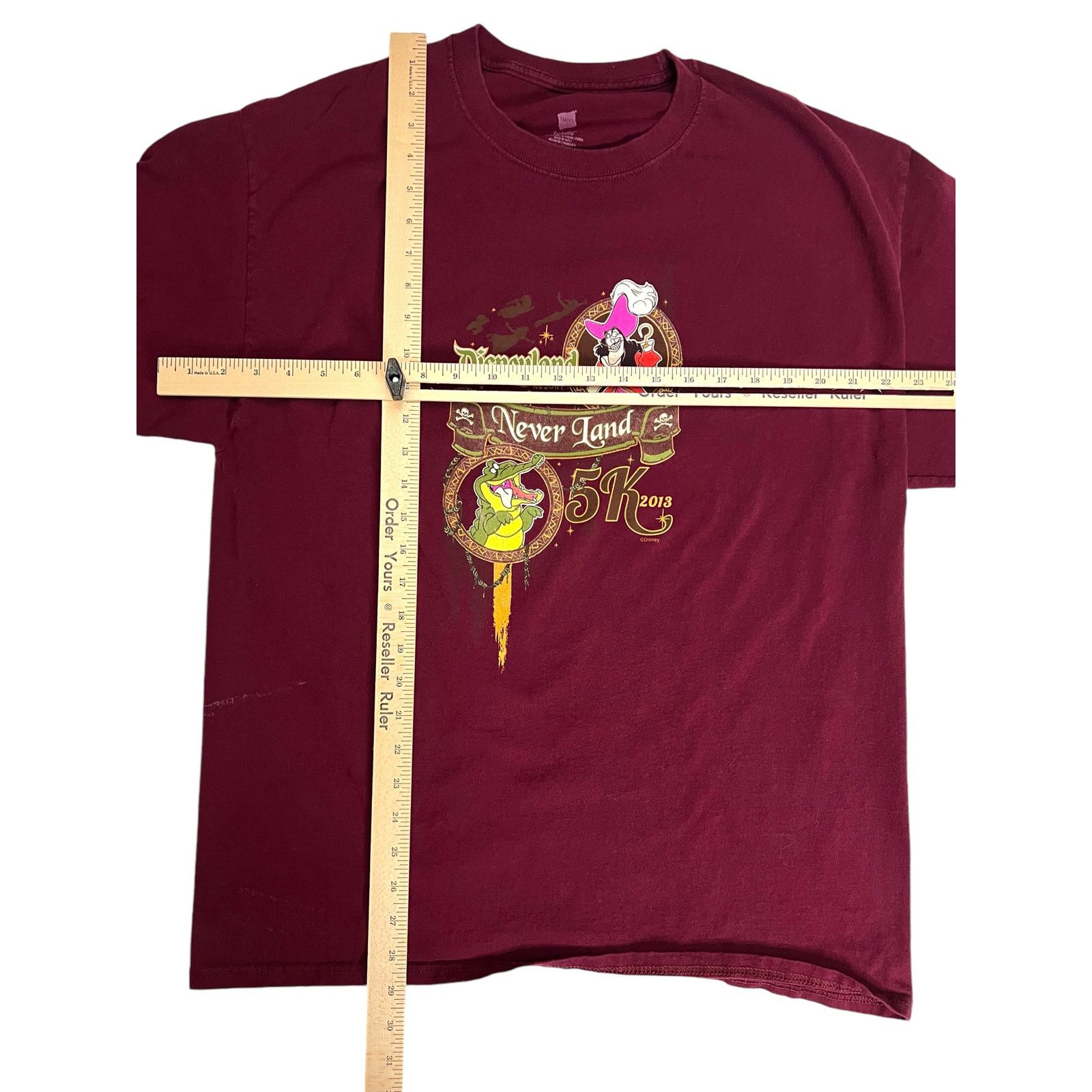Disney Disneyland Resort Never Land 5K 2013 T-Shirt Captain Hook XL Size US XL / EU 56 / 4 - 9 Thumbnail