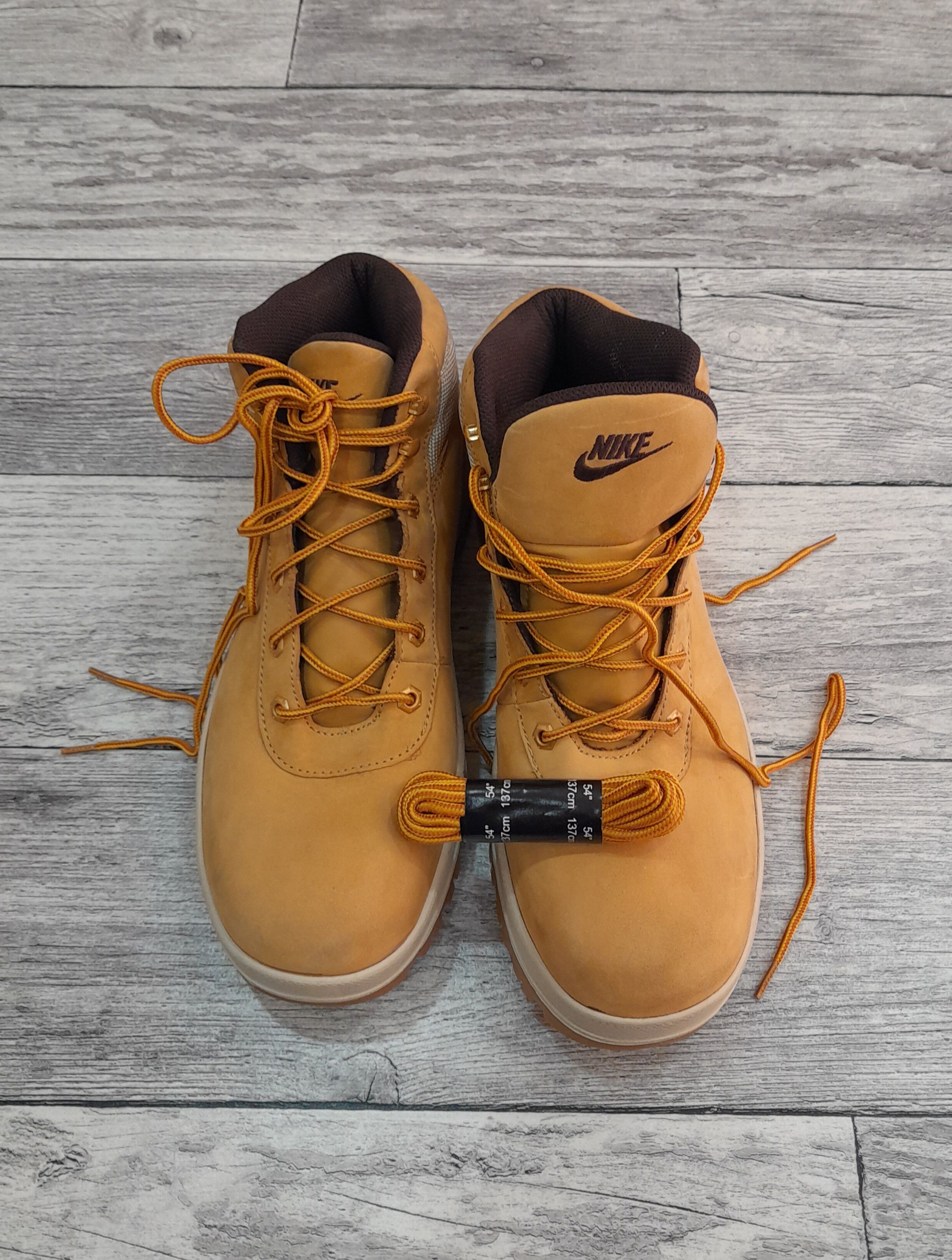 Nike mandara boots best sale