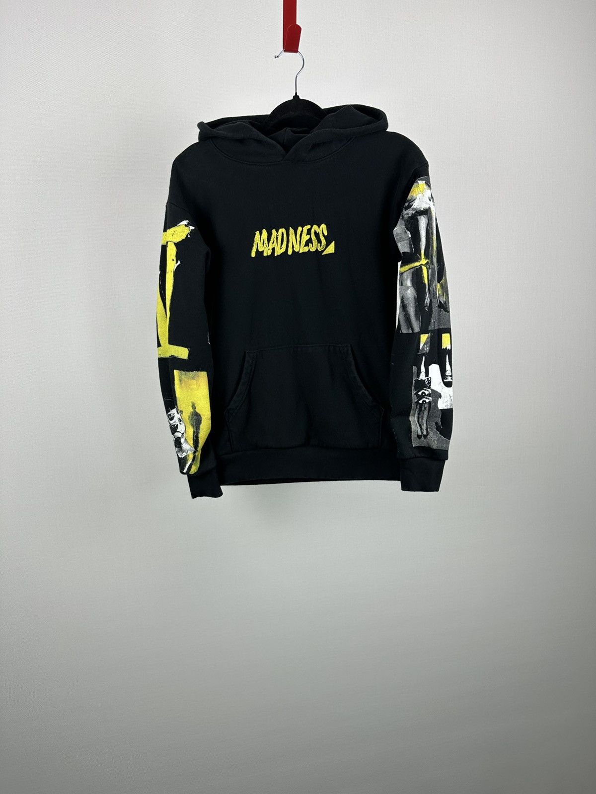 XO NWT2020 THE WEEKND MADNESS XO Collage Logo Pullover Black Size US S / EU 44-46 / 1 - 17 Thumbnail