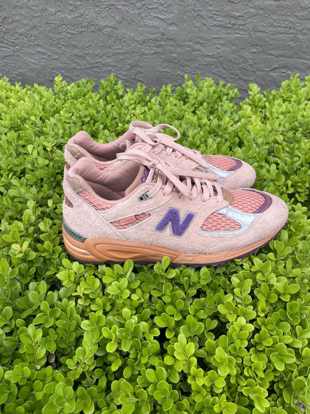 New Balance × Salehe Bembury Salehe Bembury x NB 990 Size US 11 / EU 44 - 3 Thumbnail