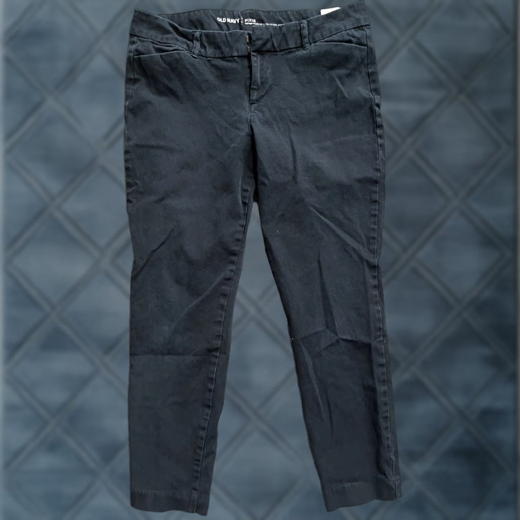 Old Navy Old Navy Black Pixie Ankle Pants Women Size 6 Regular Slim Flat Front Pockets Cotton Blend 3/4 Crop Style Pants Size 28" / US 6 / IT 42 - 1 Thumbnail