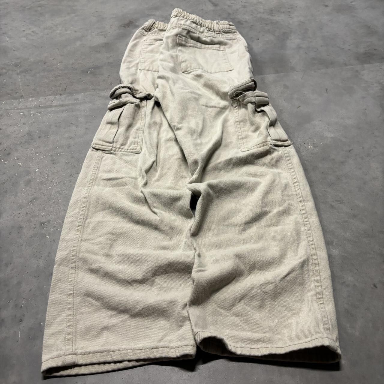 Japanese Brand × Vintage Crazy Vintage Y2K/2000s Cream Streetwear Skater Cargo Pants! Size US 29 - 4 Thumbnail