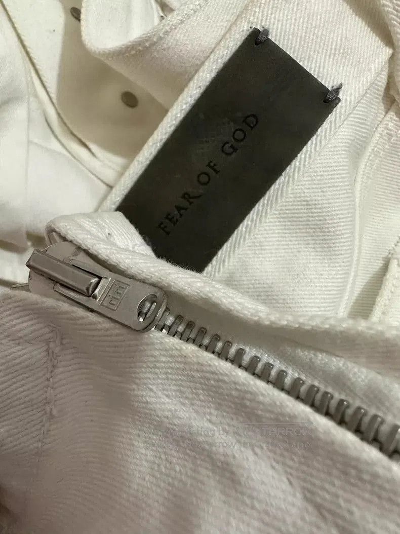 Fear of God Fear of God 4th Distressed White Denim. Size US 33 - 6 Thumbnail