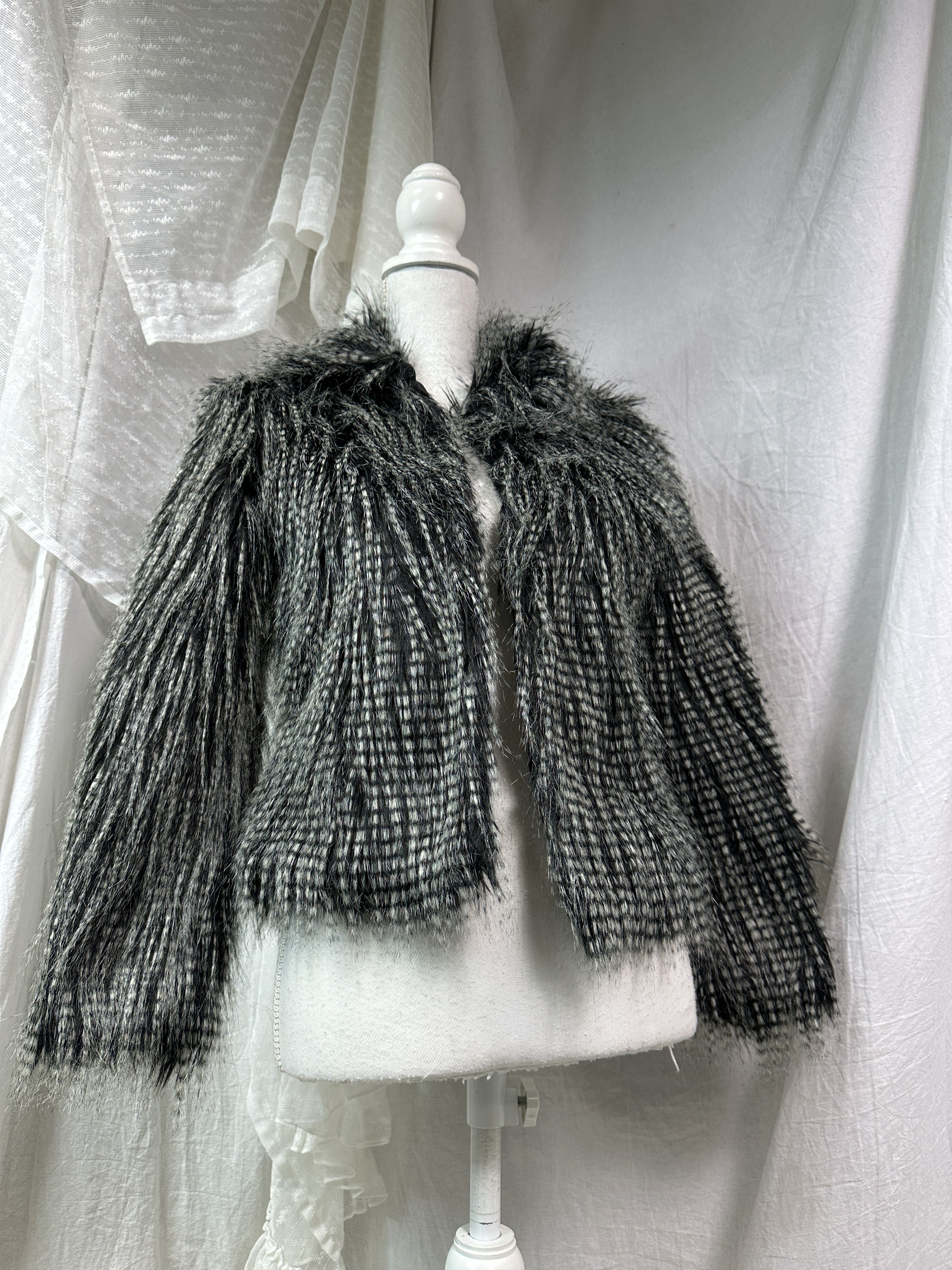 Vintage Vintage Avant Garde Faux Fur Fitted Jacket Y2K Size XS / US 0-2 / IT 36-38 - 1 Thumbnail