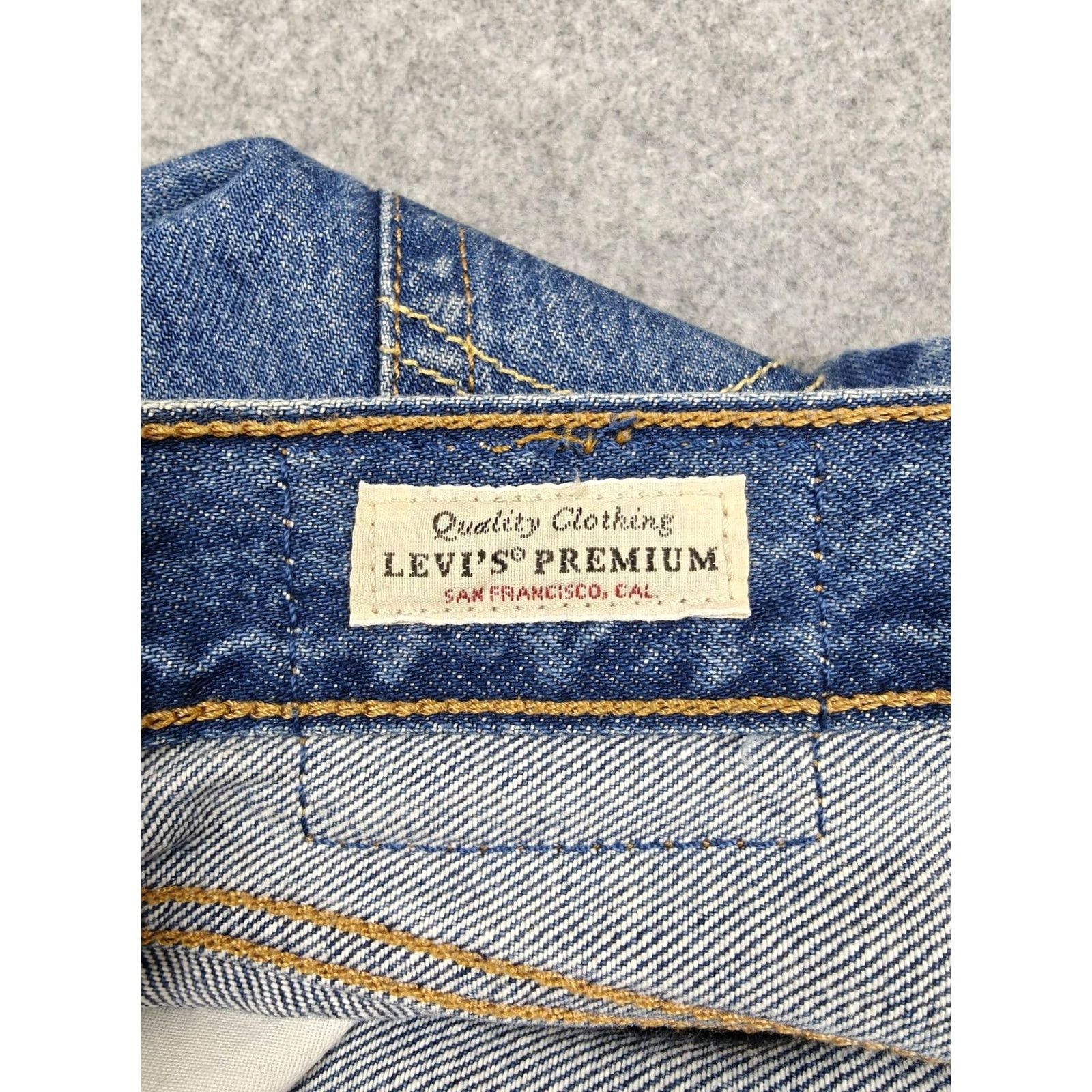 Levi's Levi's 501 Premium Jeans Mens 34x32 Blue Straight Button Fly Distressed Denim Jeans Size US 34 / EU 50 - 4 Thumbnail