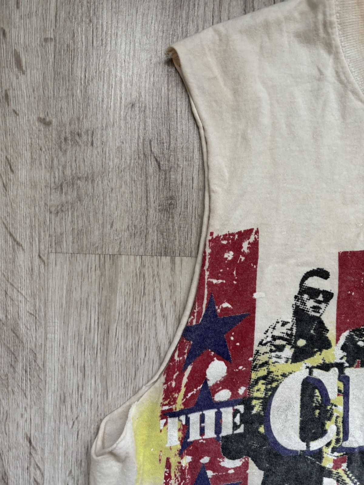 Fruit Of The Loom The Clash “Live at Shea Stadium” Cut-Off Sleeveless (2008 ) Size US S / EU 44-46 / 1 - 5 Thumbnail