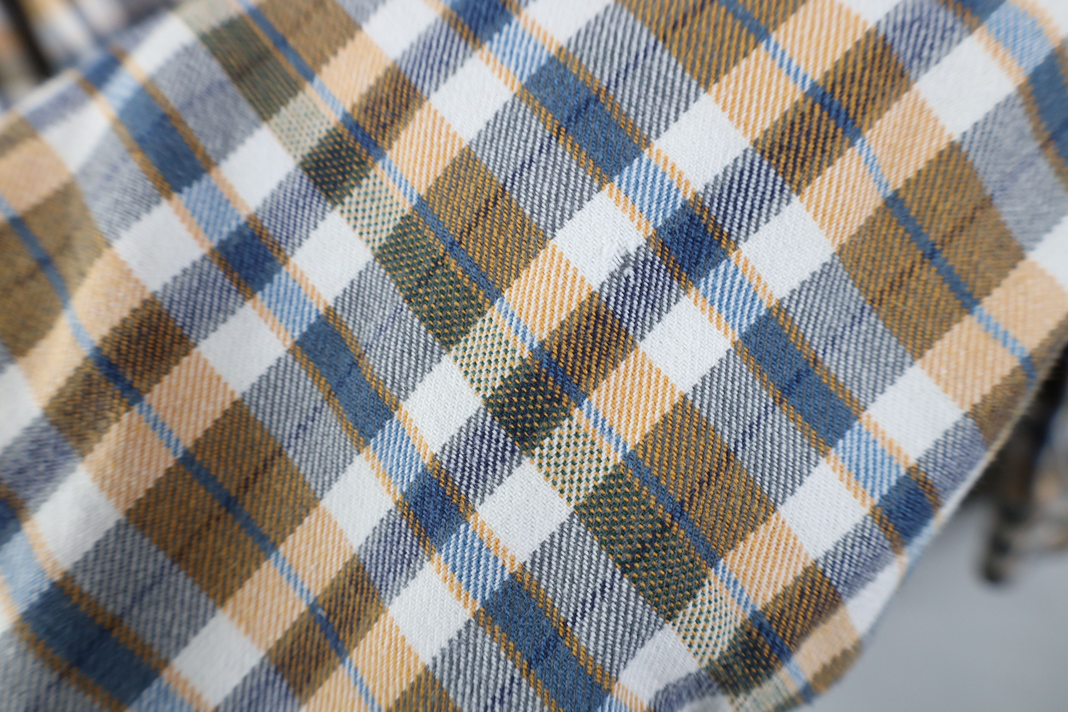 Guess Vintage 90s Guess Heavyweight Flannel Button Shirt Plaid USA Size US XL / EU 56 / 4 - 8 Thumbnail