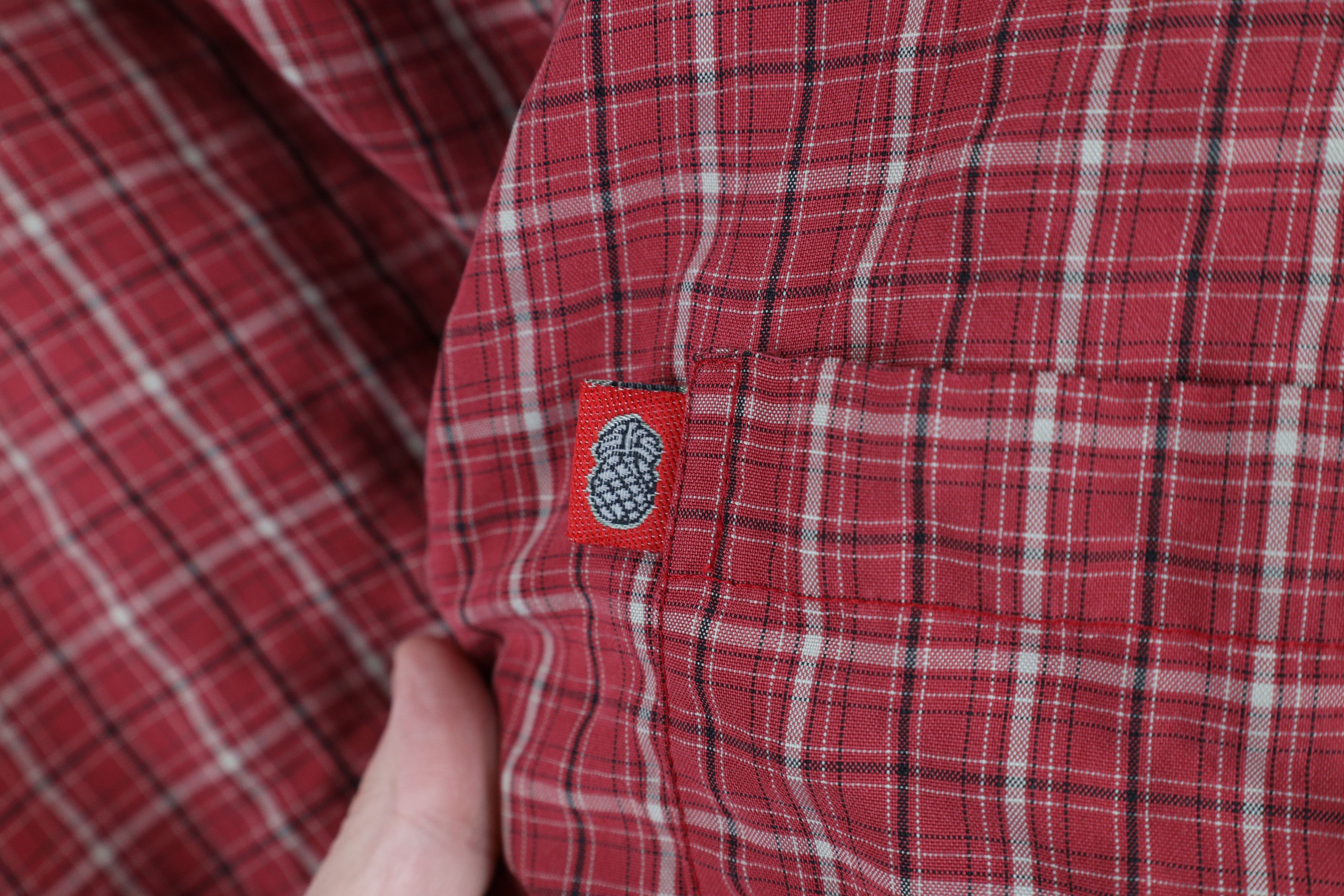 Vintage Vintage 90s Streetwear Fit Gambler Poker Button Shirt Red Size US L / EU 52-54 / 3 - 4 Thumbnail