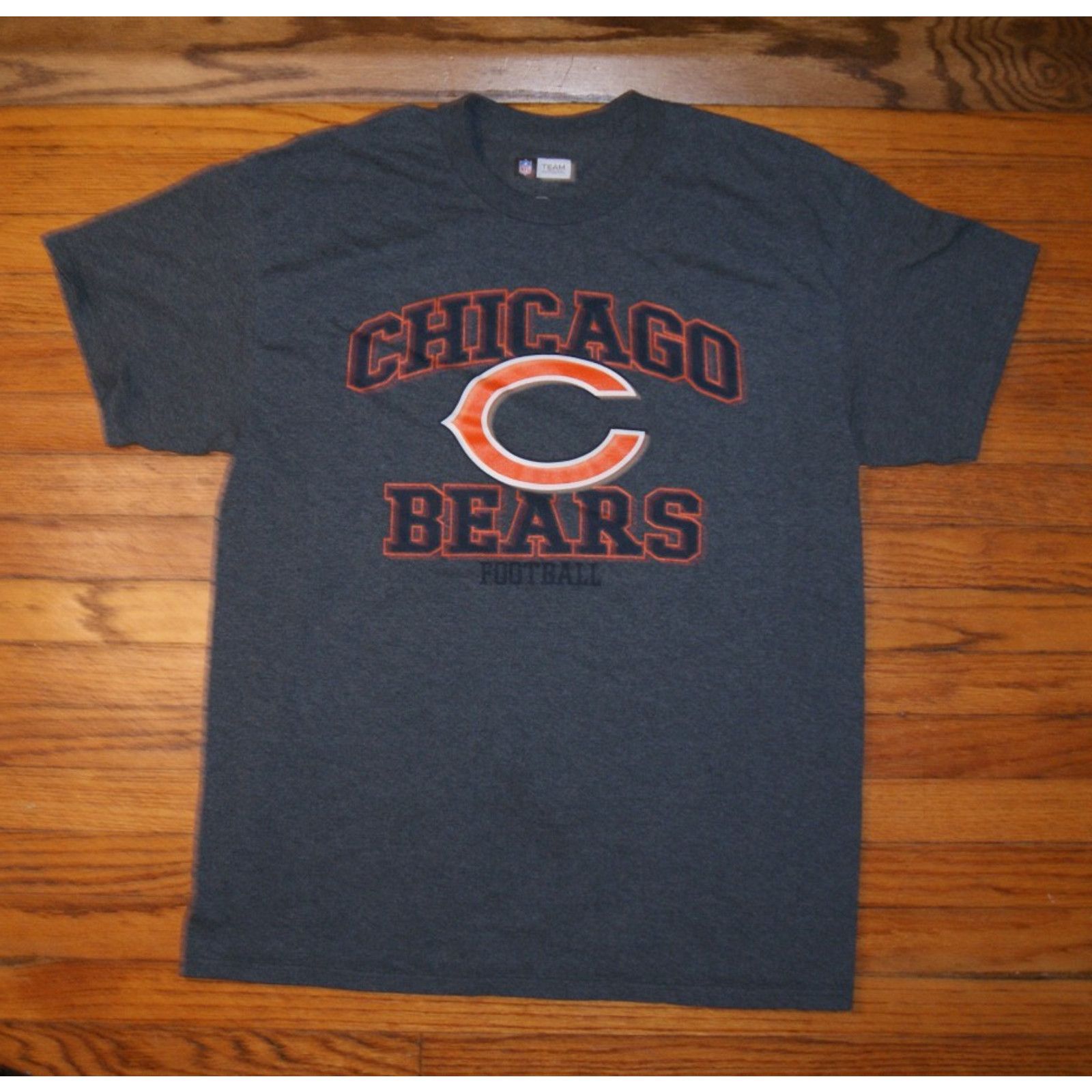 NFL Chicago Bears Dark Gray Mens Large TShirt NFL Spell Out Size US L / EU 52-54 / 3 - 2 Thumbnail