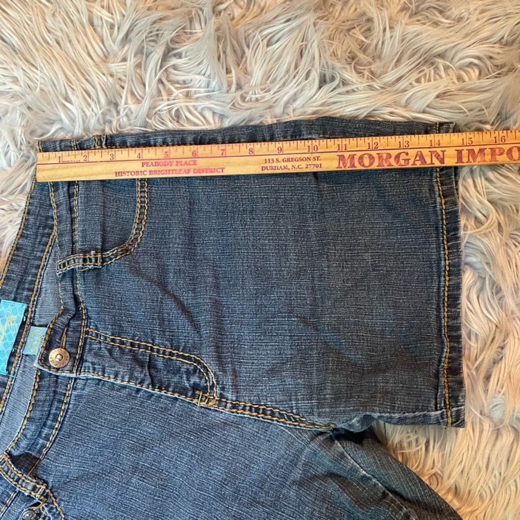 Other Denim vtg Y2K Jean shorts w/ detailing (measurements shown) Size 24" / US 00 / IT 34 - 5 Thumbnail