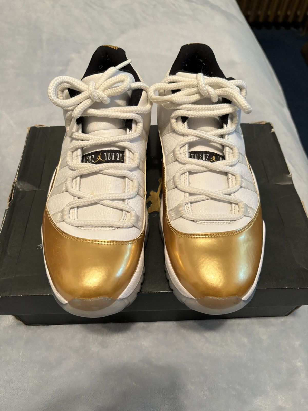Jordan Brand Air Jordan 11 Retro Low Closing Ceremony 2016 Size 10 Size US 10 / EU 43 - 2 Thumbnail
