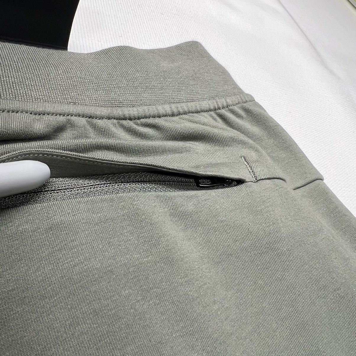 Lululemon LuluLemon City Sweat Jogger Sage Athleisure Sweatpants Gym Size US 36 / EU 52 - 19 Thumbnail