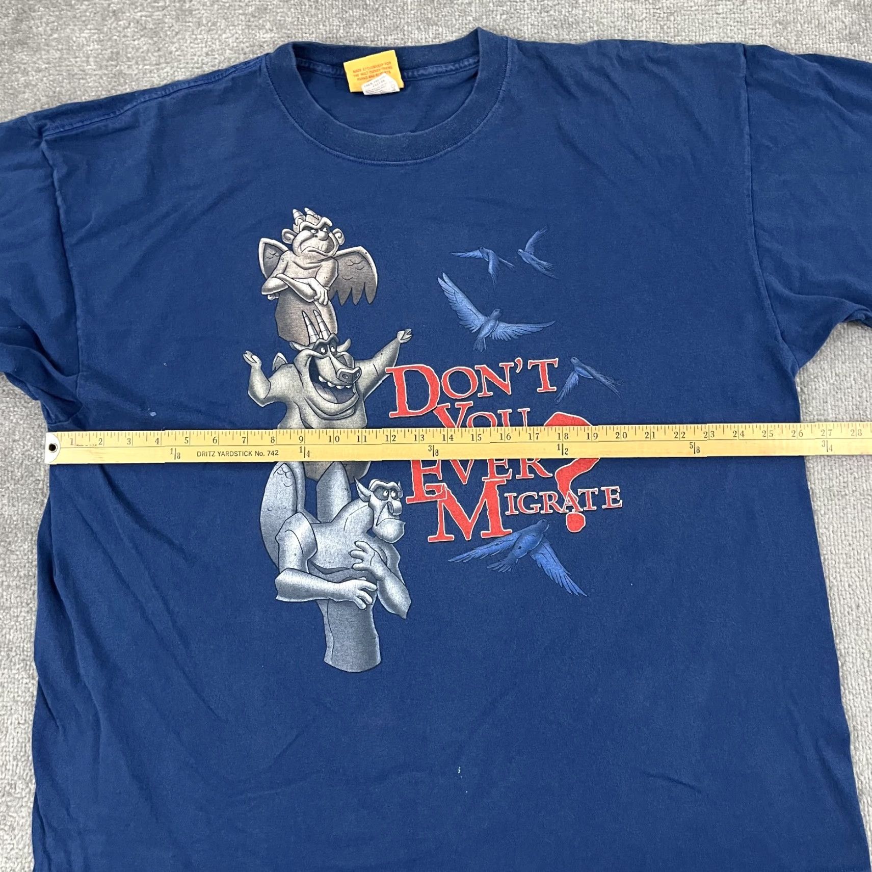 Disney VINTAGE Disney T-Shirt Men 2XL Cartoon Logo Graphic 90s Notre Dame Blue All Seasons Size US XXL / EU 58 / 5 - 6 Thumbnail
