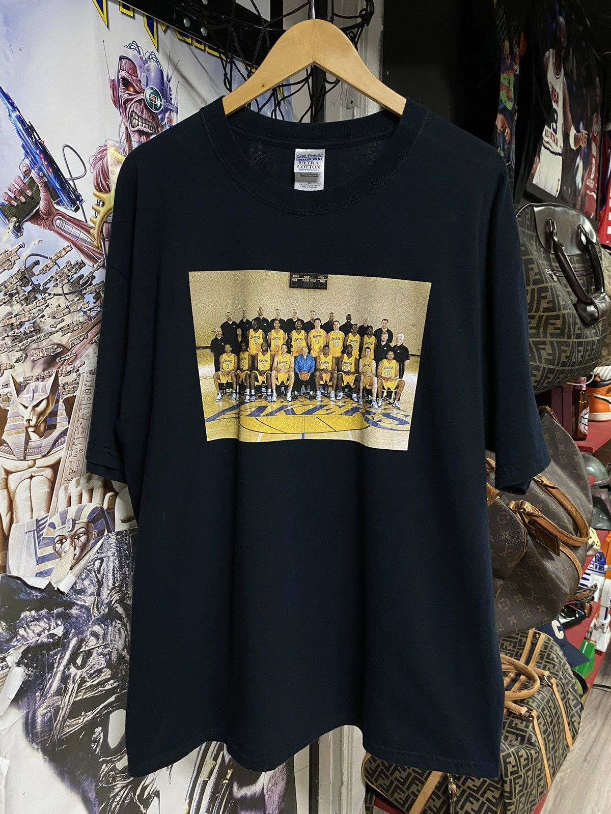 Vintage Vintage 06’ Lakers Team T-Shirt Vtg Kobe Tee Size Large Size US L / EU 52-54 / 3 - 1 Thumbnail