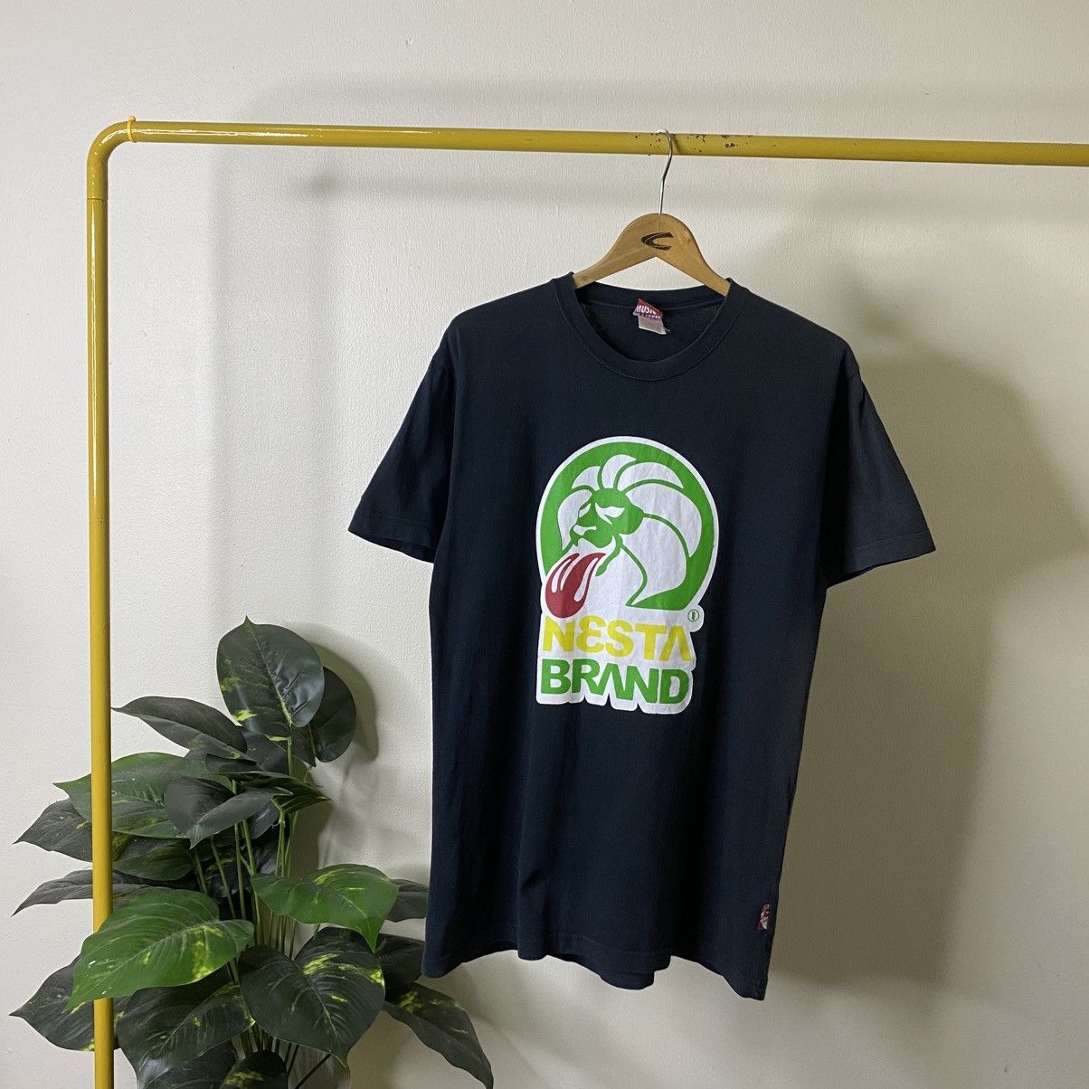 Japanese Brand Nesta Brand Reggae x Rolling Stones Collaboration T Shirt Size US M / EU 48-50 / 2 - 1 Thumbnail