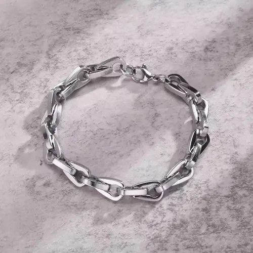 Other Matsumaru x Mayu Triangle Link Chain Bracelets Size ONE SIZE - 1 Thumbnail