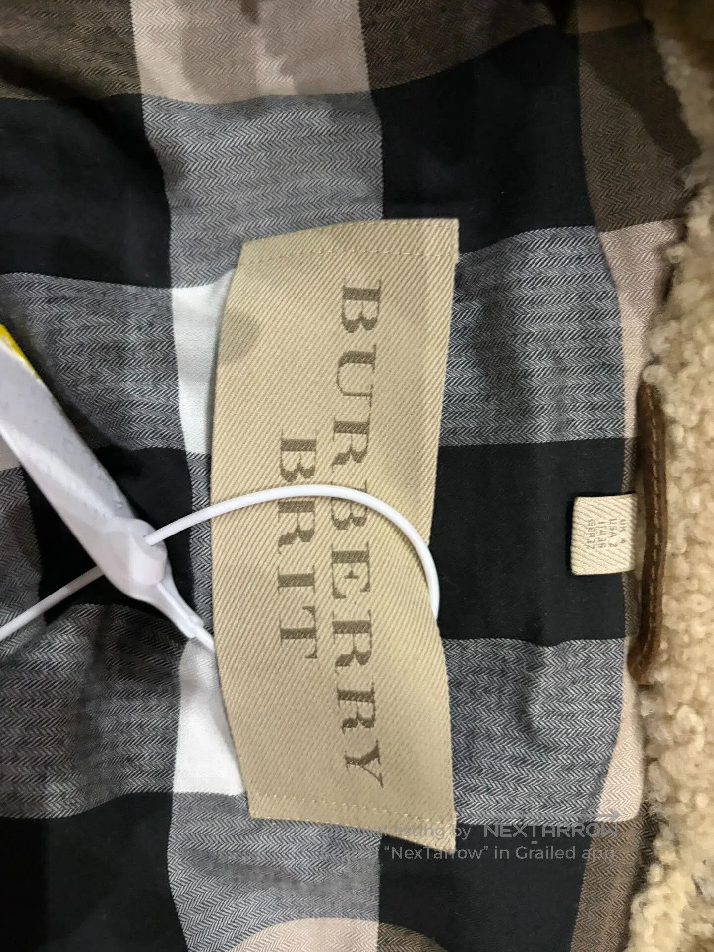 Burberry Burberry Lapel Shearling Coat. Size S / US 4 / IT 40 - 3 Thumbnail