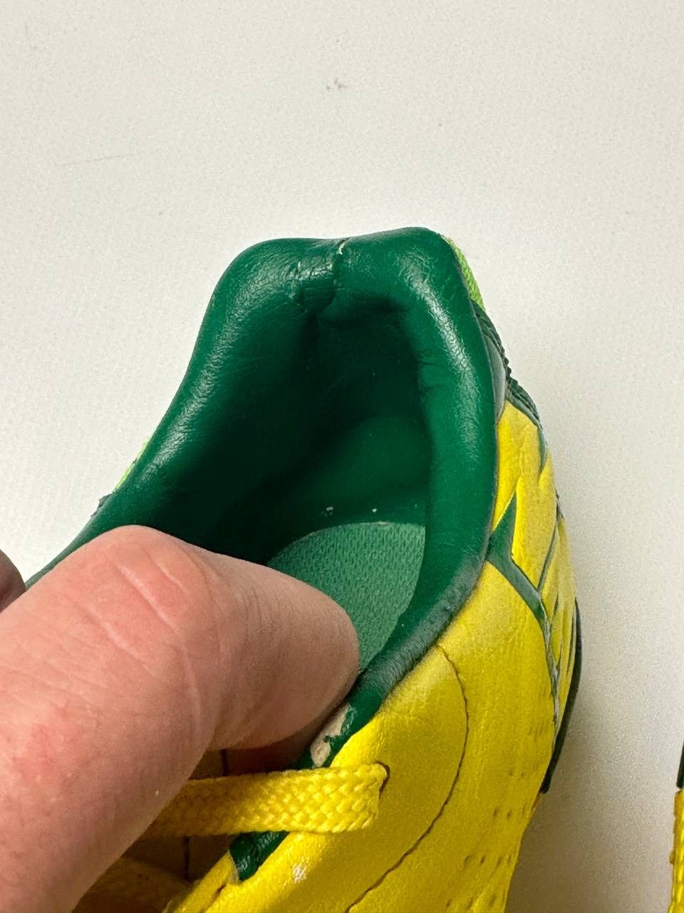 Nike Vintage Brazil Nike Elastico Pro Mens low top sneakers Y2K Size US 9 / EU 42 - 15 Thumbnail