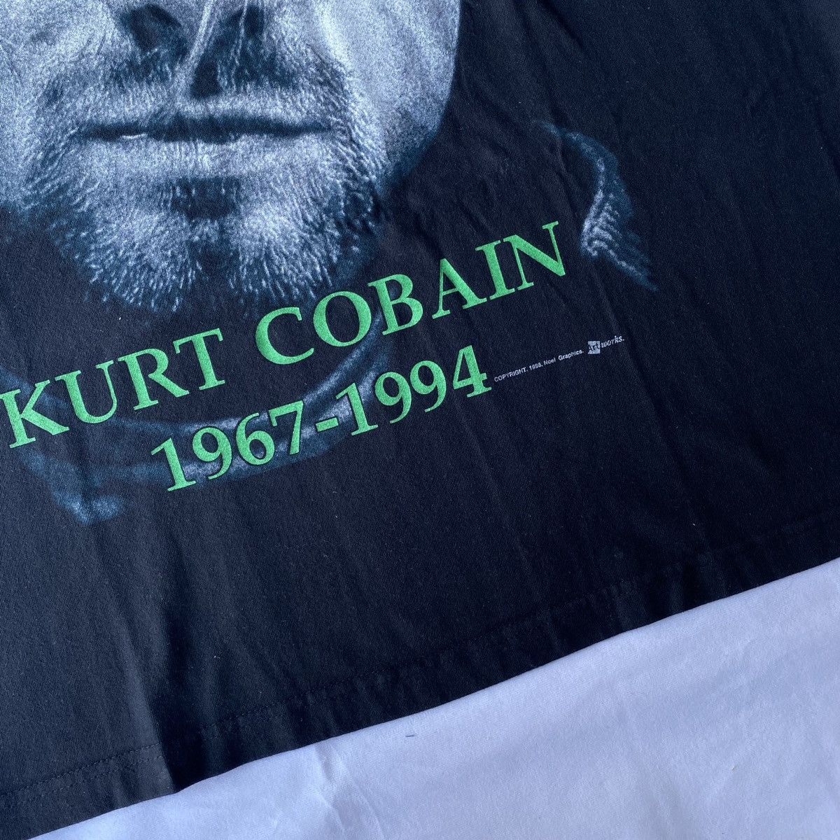 Band Tees × Vintage *RARE* VTG 90s Kurt Cobain 1967 - 1994 Memorial Size US XL / EU 56 / 4 - 6 Thumbnail