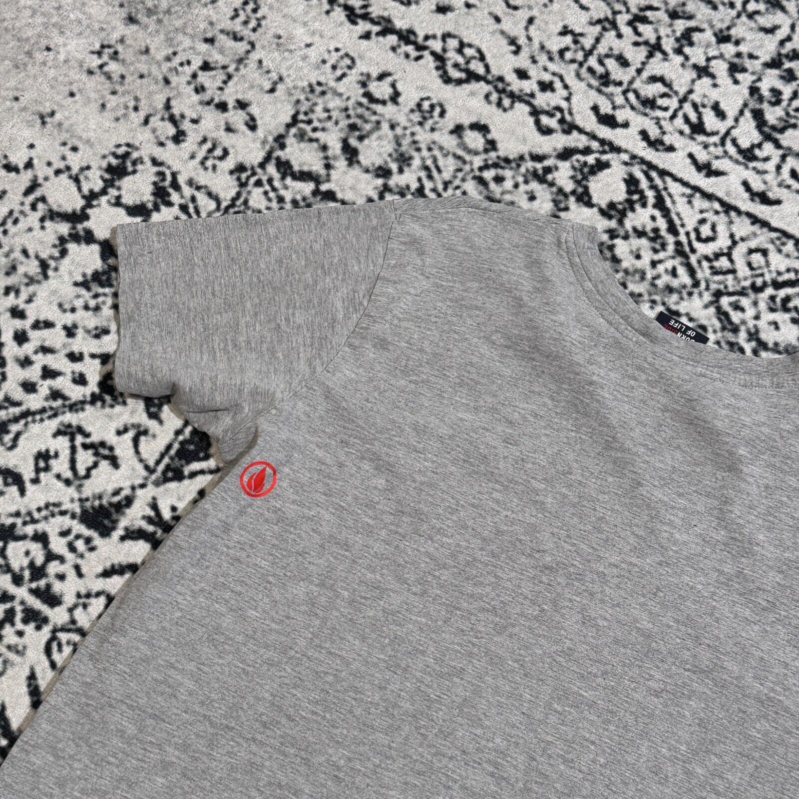 Vintage Vintage Unisex Gray Cotton T-Shirt Size L Burnside Hookups Size US L / EU 52-54 / 3 - 10 Thumbnail