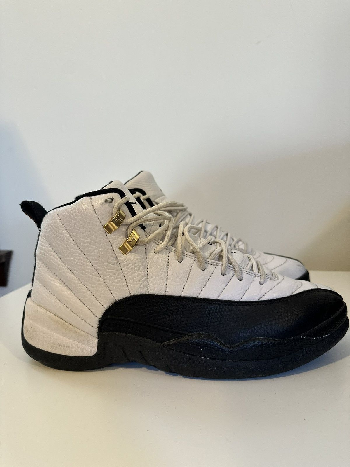 Nike Nike Air Jordan 12 “Taxi” Countdown Pack (11/12) Size US 10 / EU 43 - 1 Thumbnail