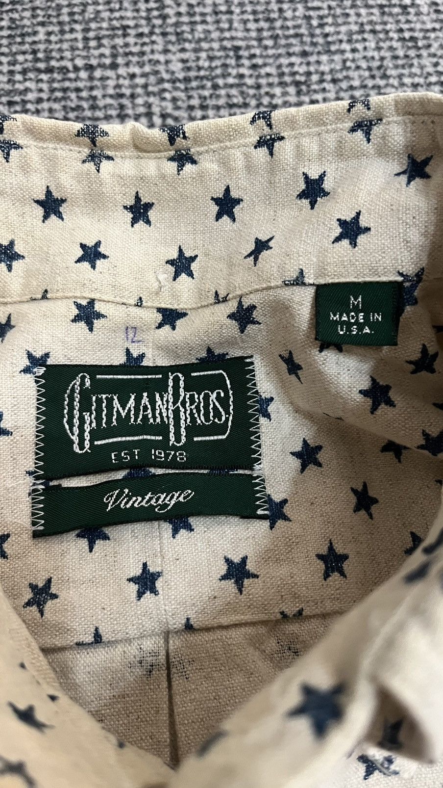 Gitman Bros. Vintage Vintage Gitman Bros Star Pattern Shirt USA Made Size M Size US L / EU 52-54 / 3 - 7 Thumbnail