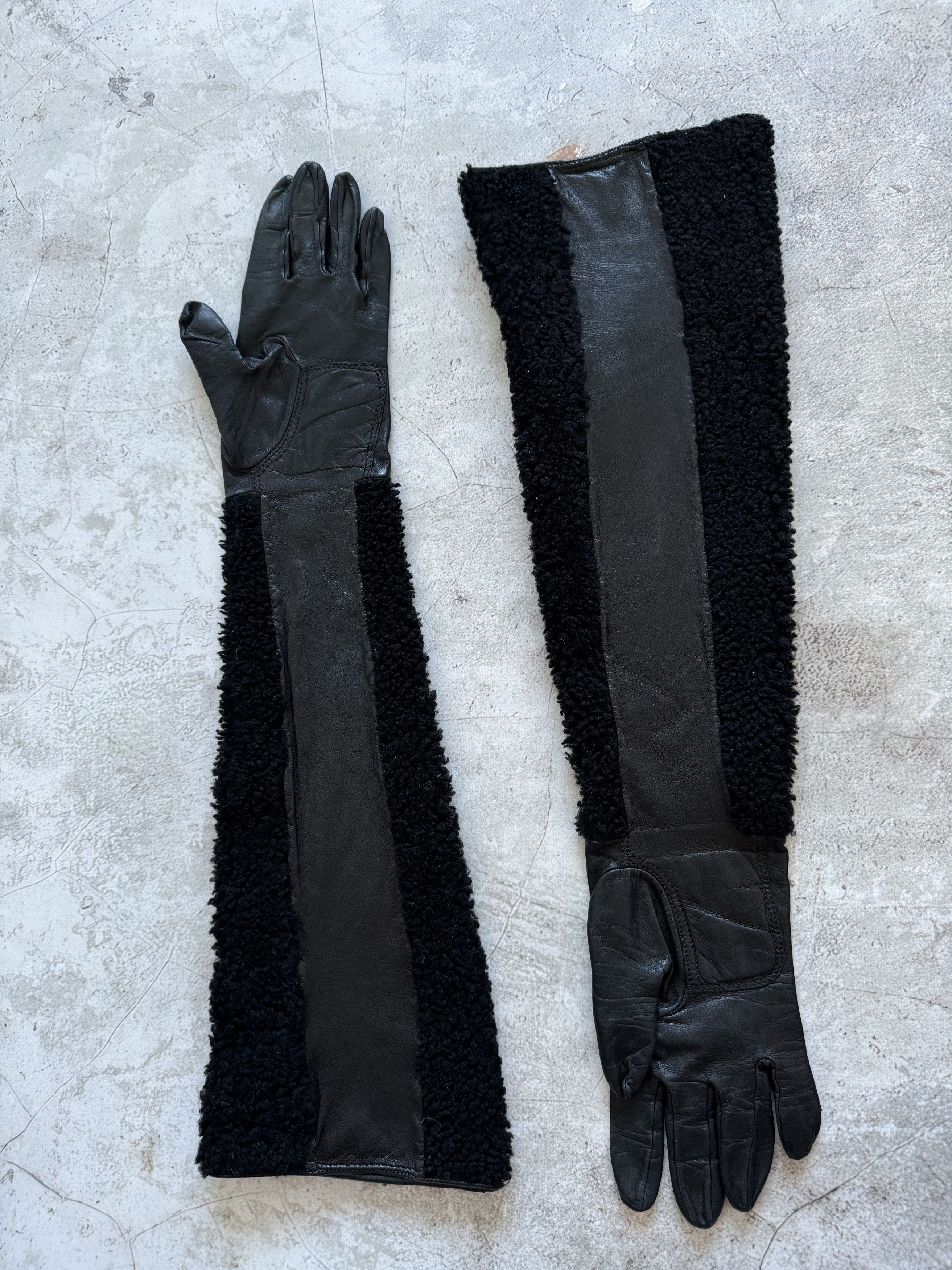 Maison Margiela Maison Martin Margiela sleeveless sheepskin with gloves Size S / US 4 / IT 40 - 6 Thumbnail