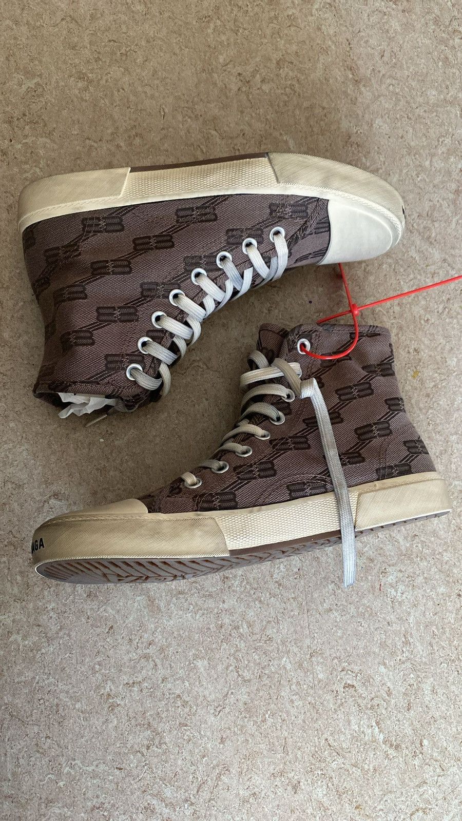 Balenciaga Balenciaga Paris Logo Hightop Sneaker Sz.39 Size US 6 / EU 39 - 1 Thumbnail